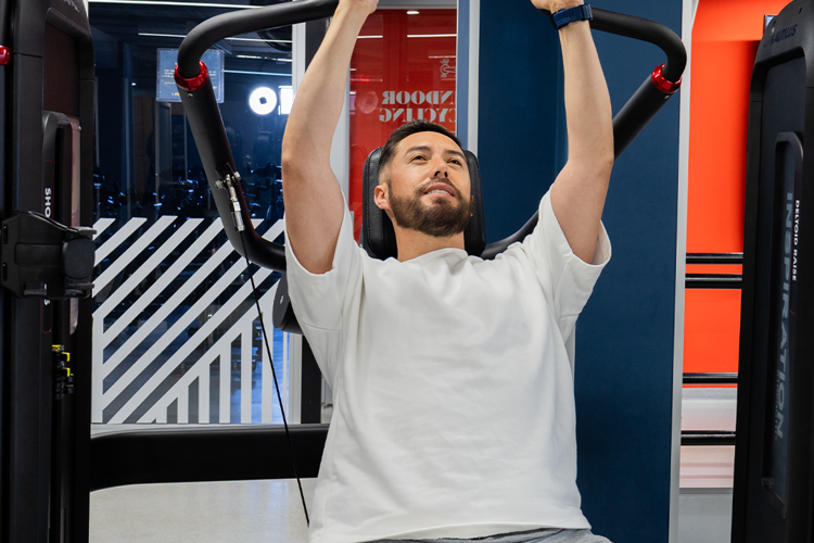 Espacios y equipos de gimnasio Fitness24Seven para entrenar, mantenerte activo y disfrutar el movimiento.
